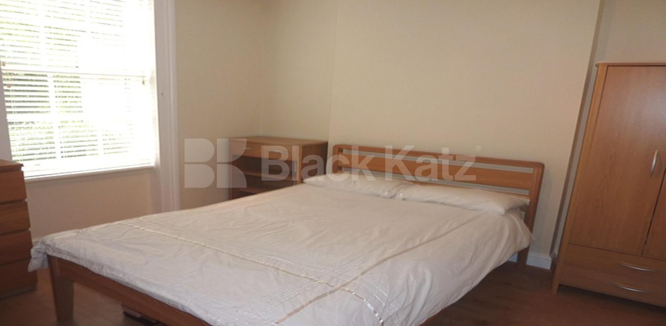 			NEW INSTRUCTION!, 3 Bedroom, 1 bath, 1 reception Flat			 Camden Street, CAMDEN